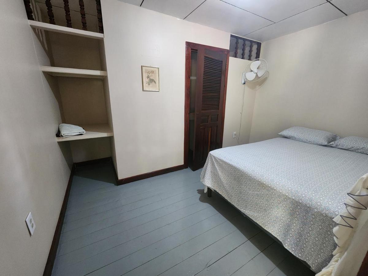 Fenix Hotel & Hostel Utila Dış mekan fotoğraf