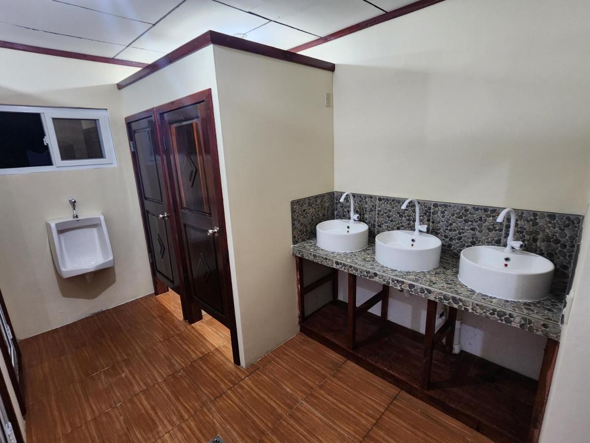 Fenix Hotel & Hostel Utila Dış mekan fotoğraf